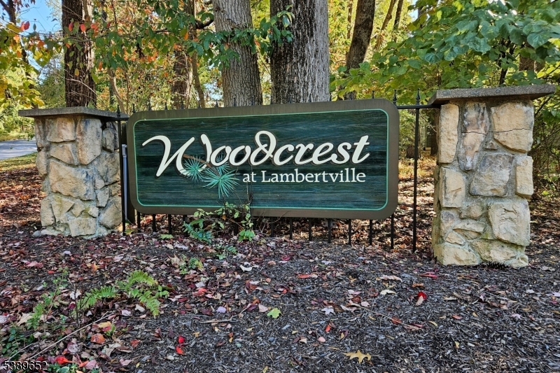 2 Waterford Ct