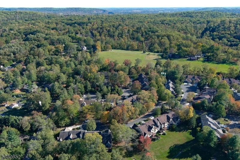 2 Waterford Ct