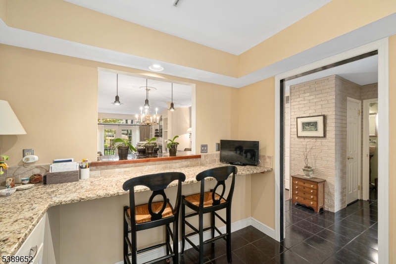 2 Waterford Ct