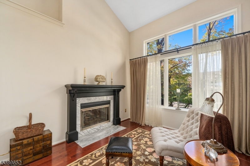 2 Waterford Ct