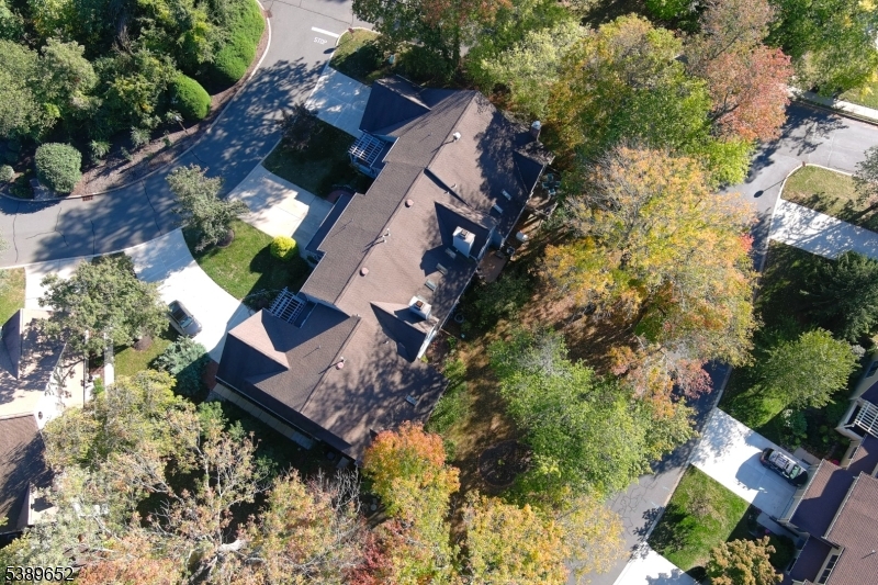 2 Waterford Ct