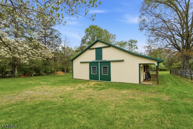 112 Stony Brook Rd