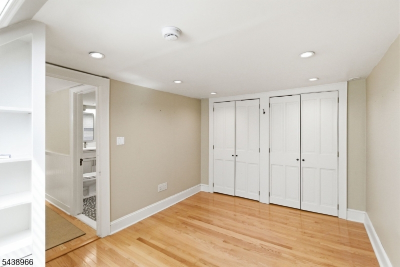 57 Lincoln Ave