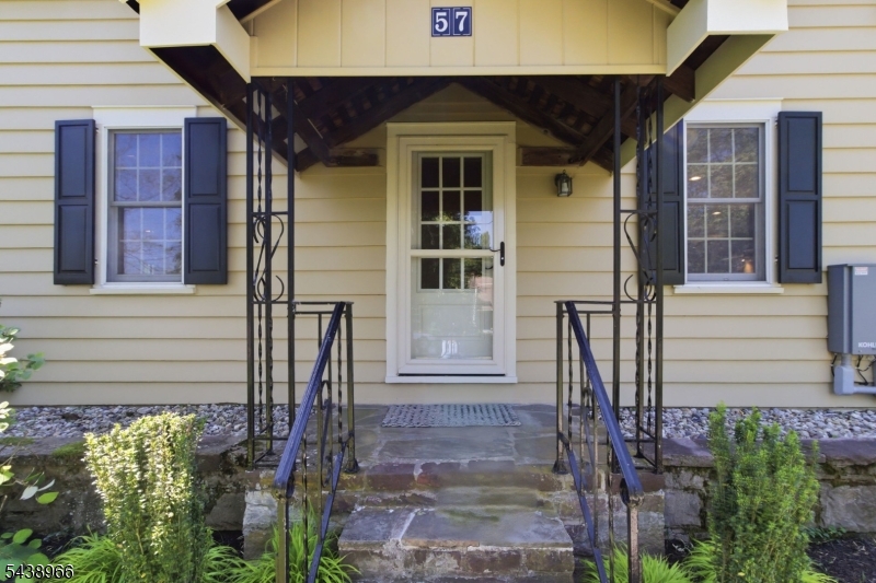 57 Lincoln Ave