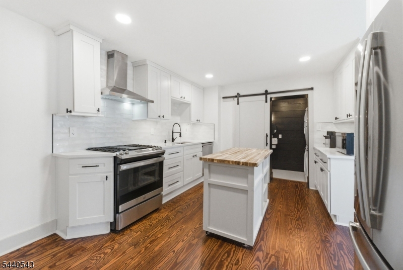 273 N Main St