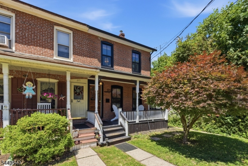 273 N Main St