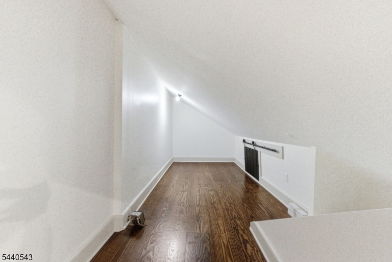 273 N Main St