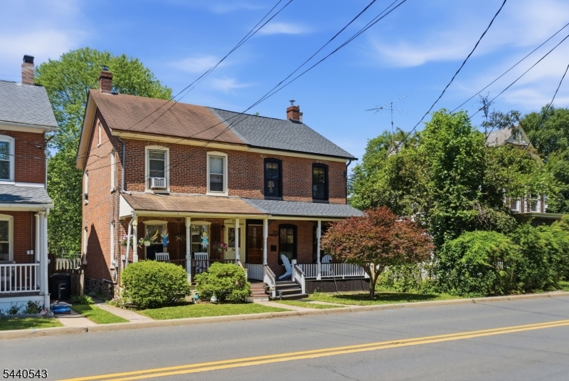 273 N Main St