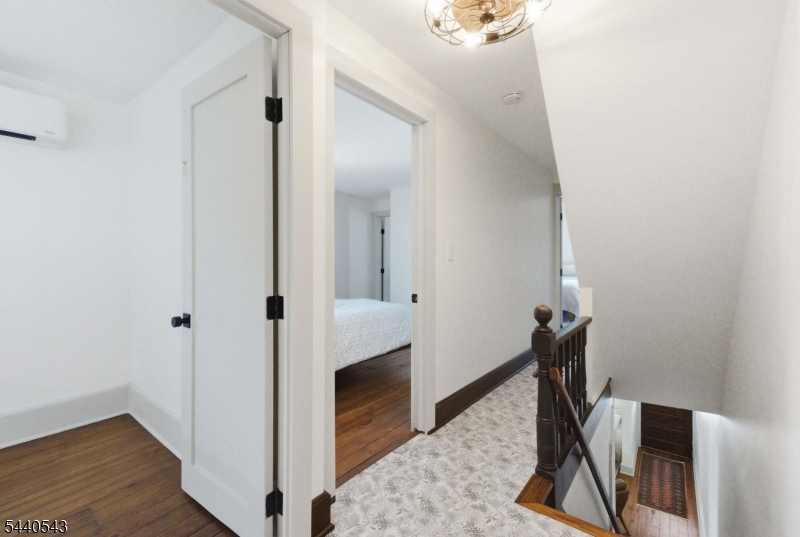 273 N Main St