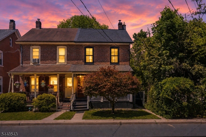 273 N Main St