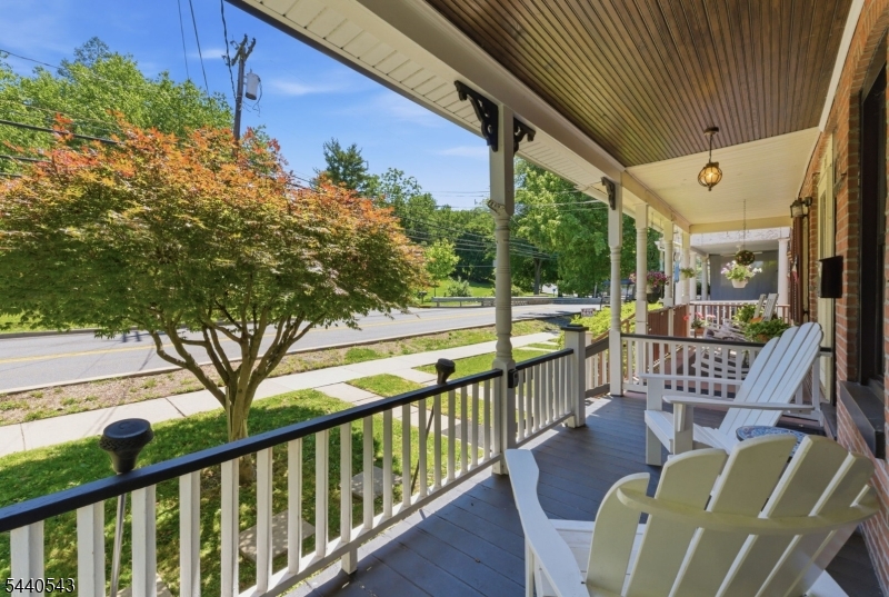 273 N Main St