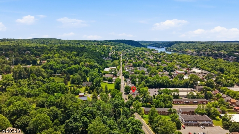 273 N Main St