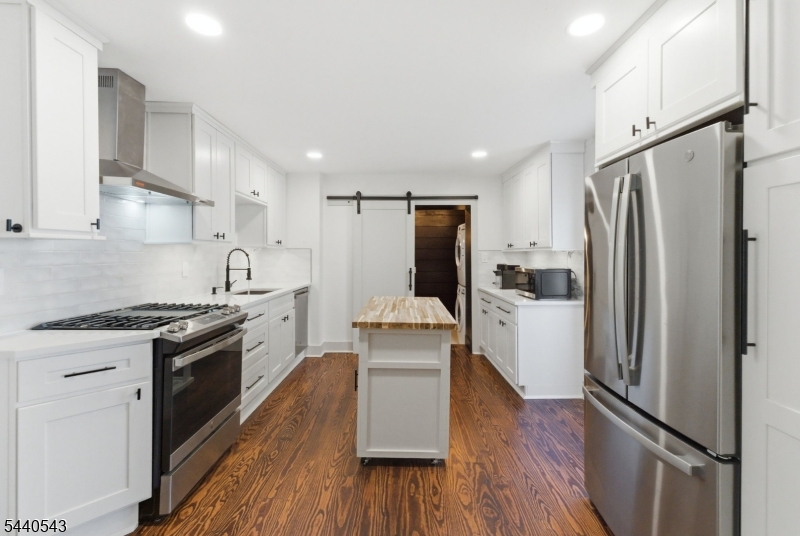 273 N Main St