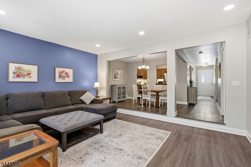 81 Canterberry Cir