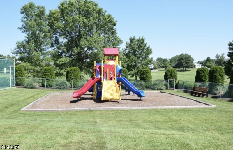 81 Canterberry Cir
