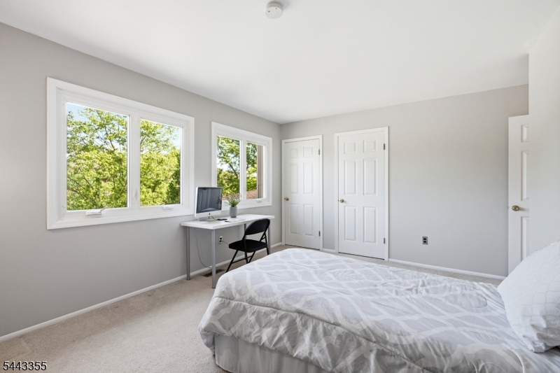 81 Canterberry Cir