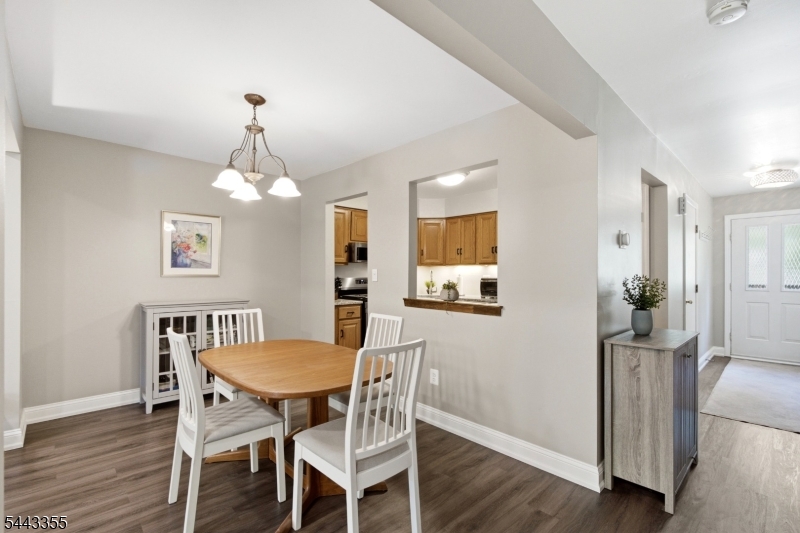 81 Canterberry Cir