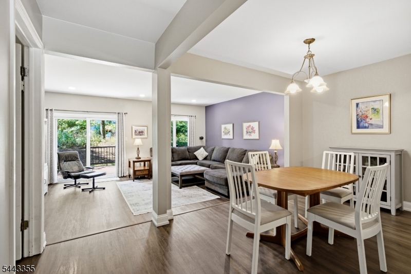 81 Canterberry Cir