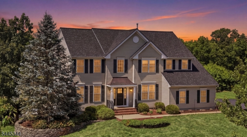 28 Music Mountain Blvd