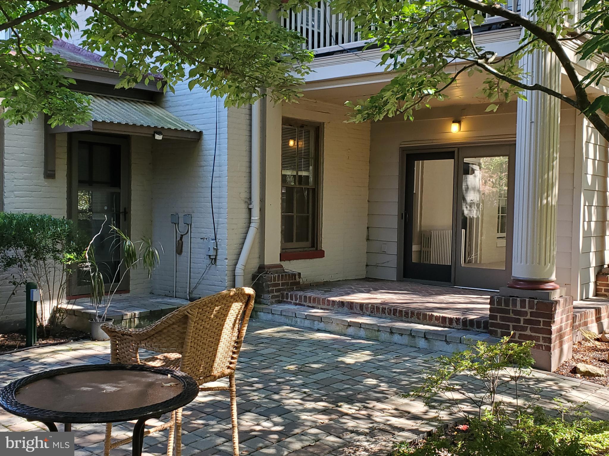 28 YORK ST #1B