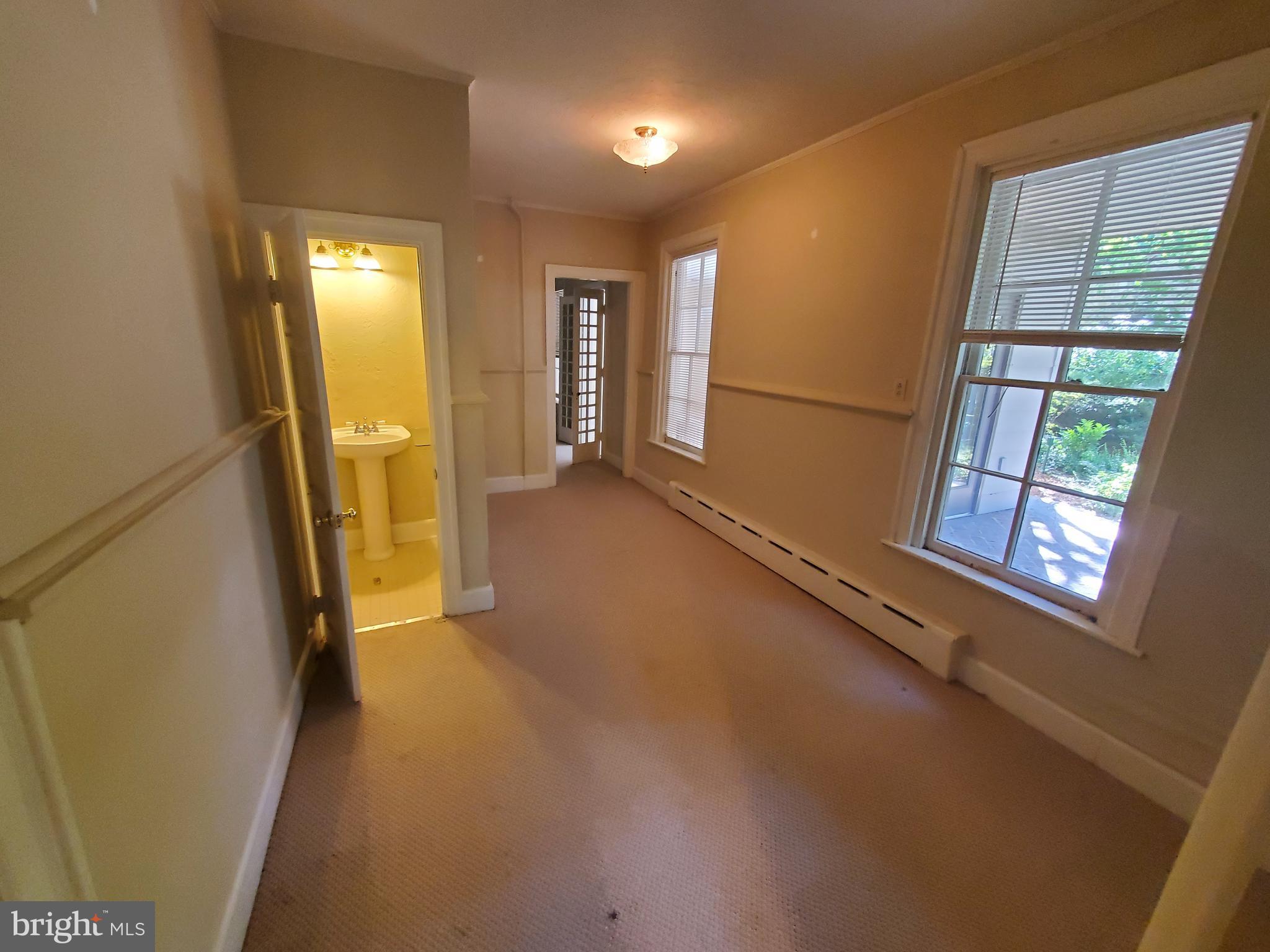 28 YORK ST #1B