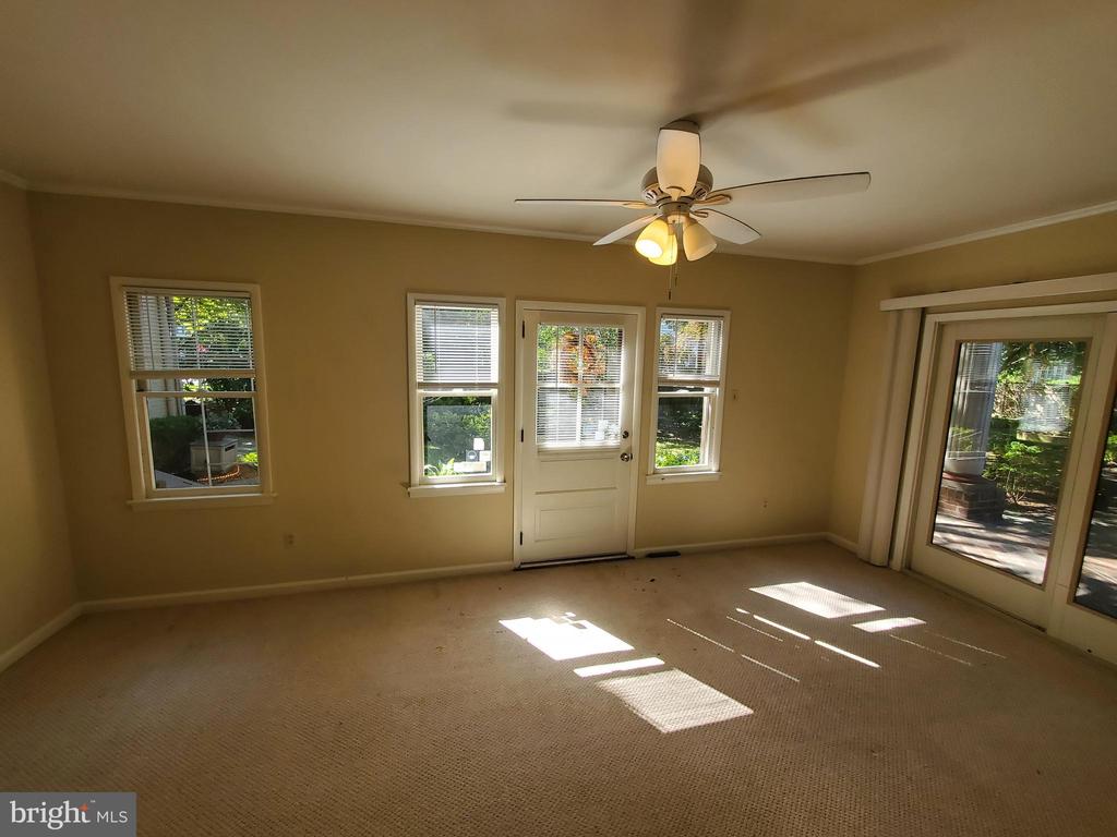 28 YORK ST #1B