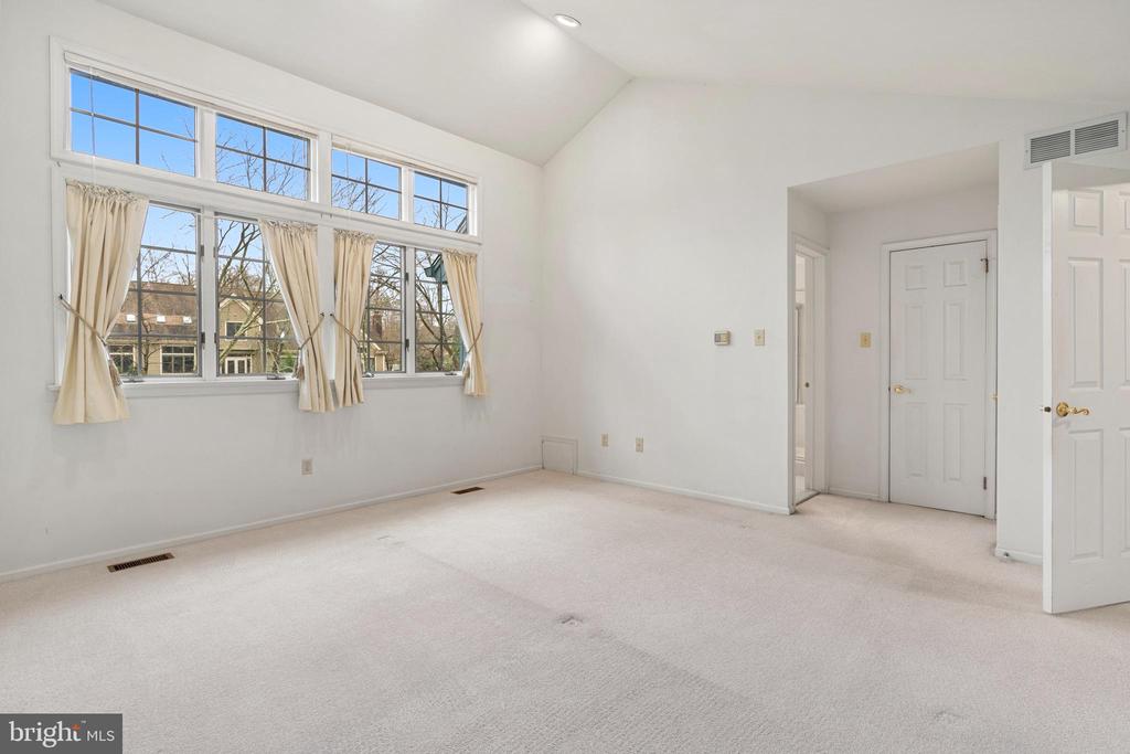 11 STURBRIDGE COURT