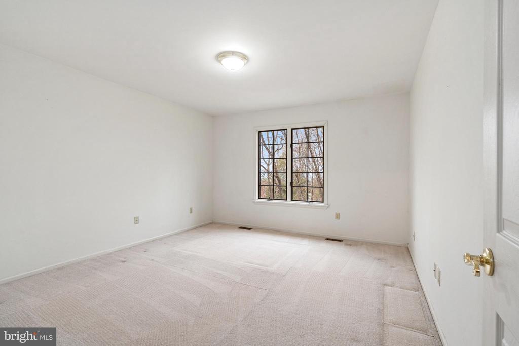 11 STURBRIDGE COURT