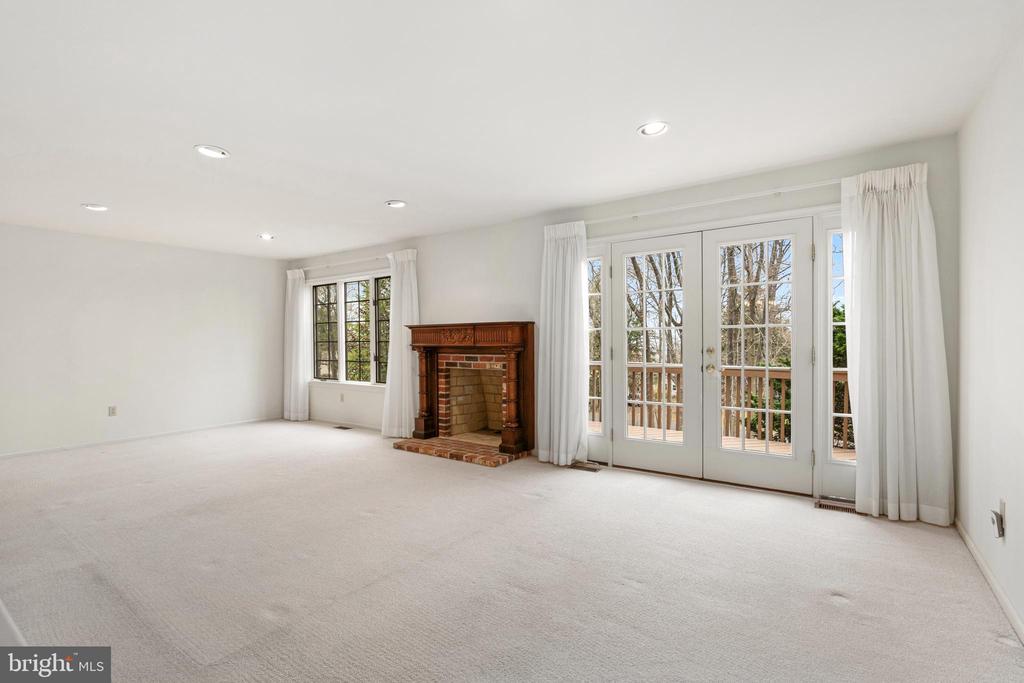 11 STURBRIDGE COURT