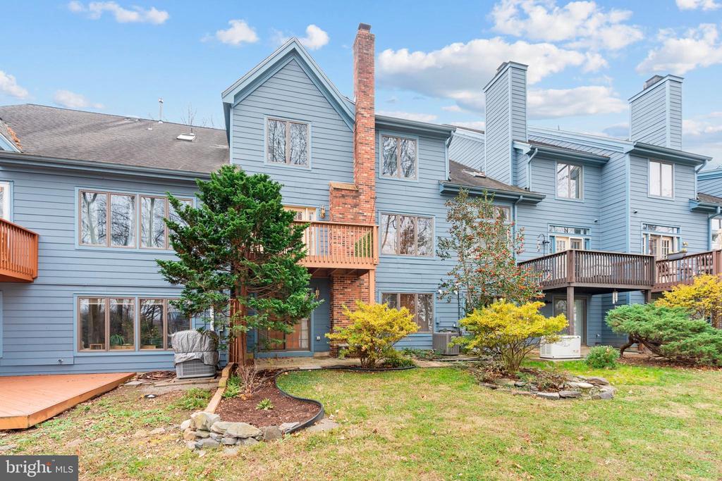 11 STURBRIDGE COURT