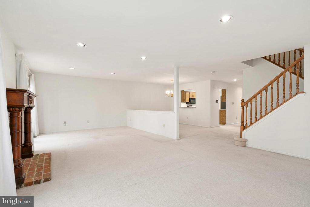 11 STURBRIDGE COURT