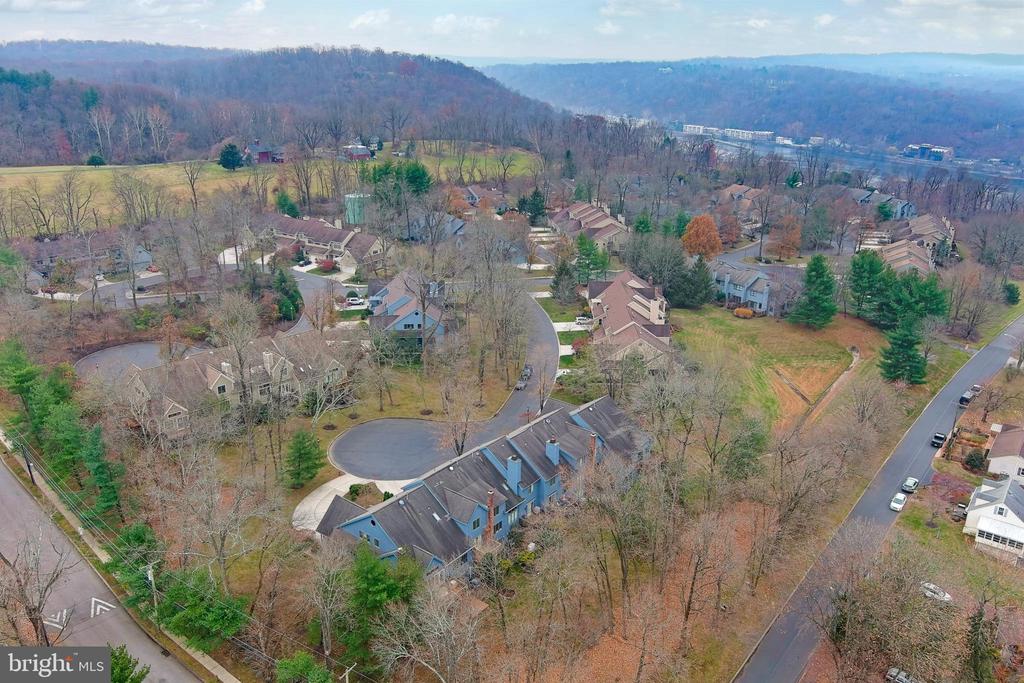 11 STURBRIDGE COURT