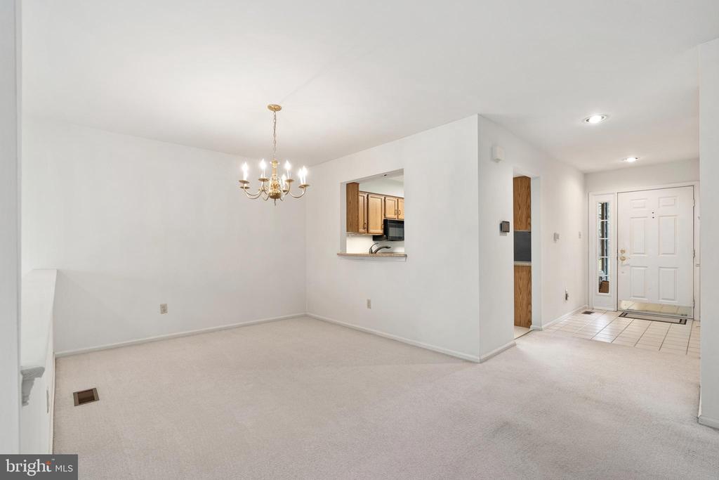 11 STURBRIDGE COURT