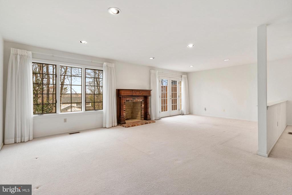 11 STURBRIDGE COURT