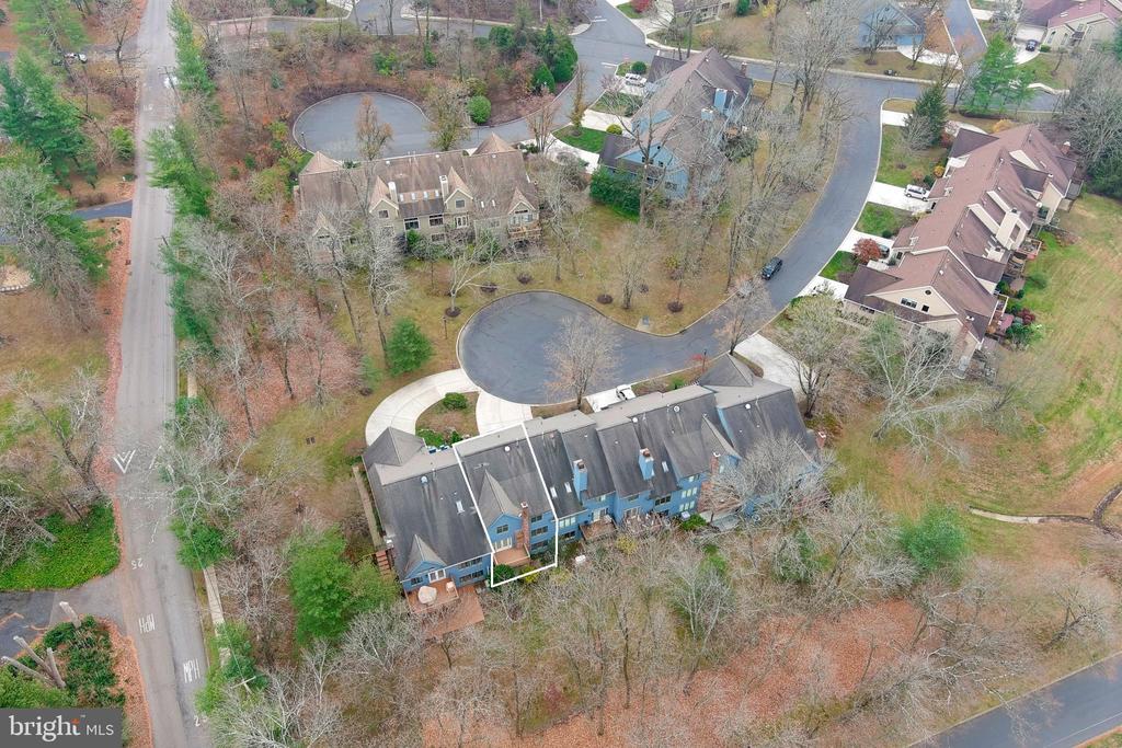 11 STURBRIDGE COURT