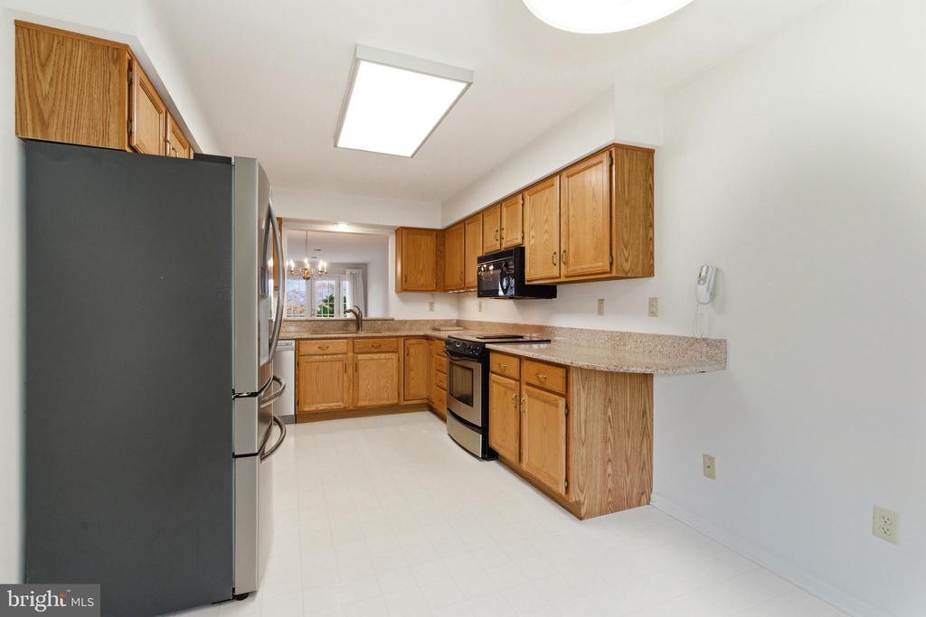 11 STURBRIDGE COURT