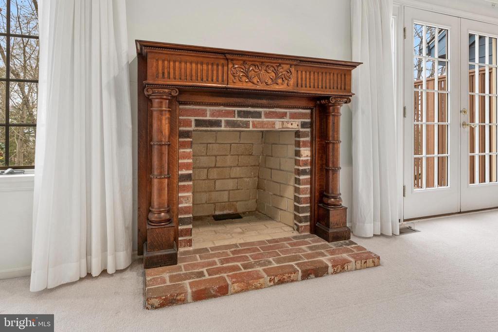 11 STURBRIDGE COURT
