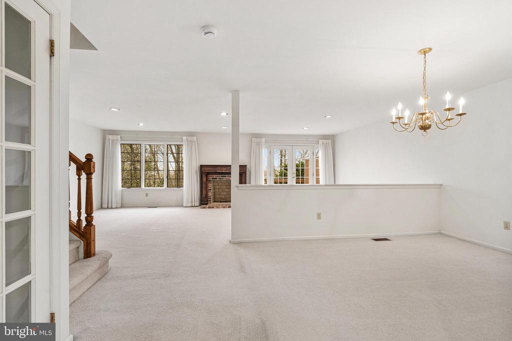 11 STURBRIDGE COURT