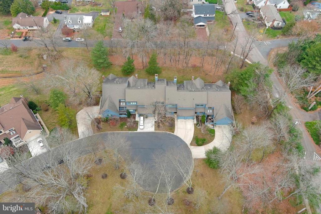 11 STURBRIDGE COURT