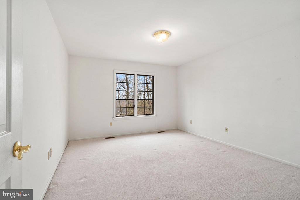11 STURBRIDGE COURT