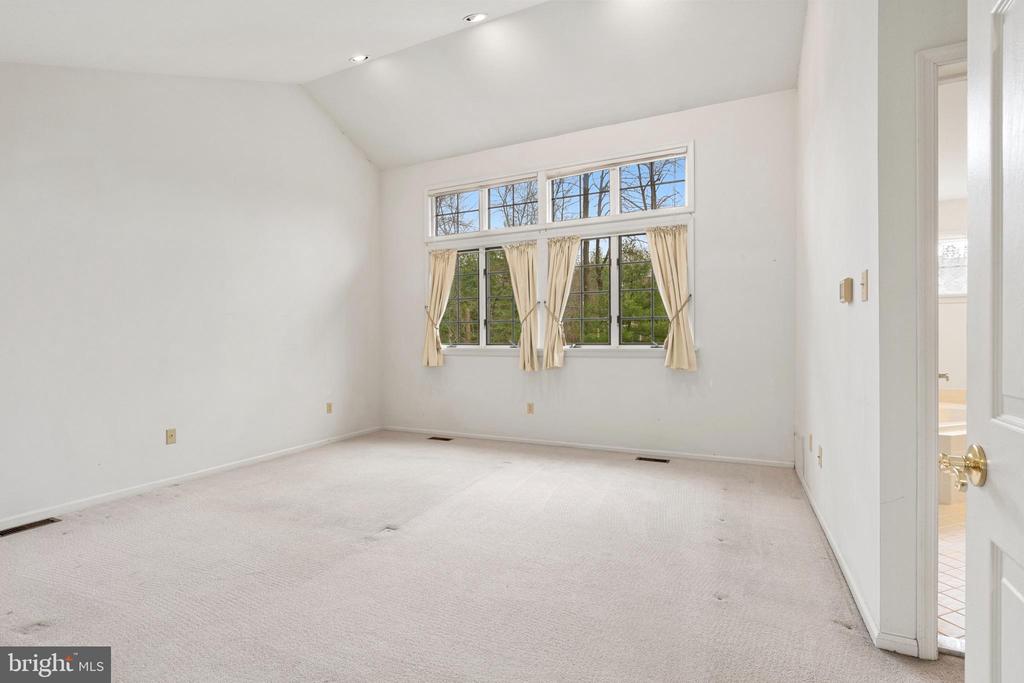 11 STURBRIDGE COURT
