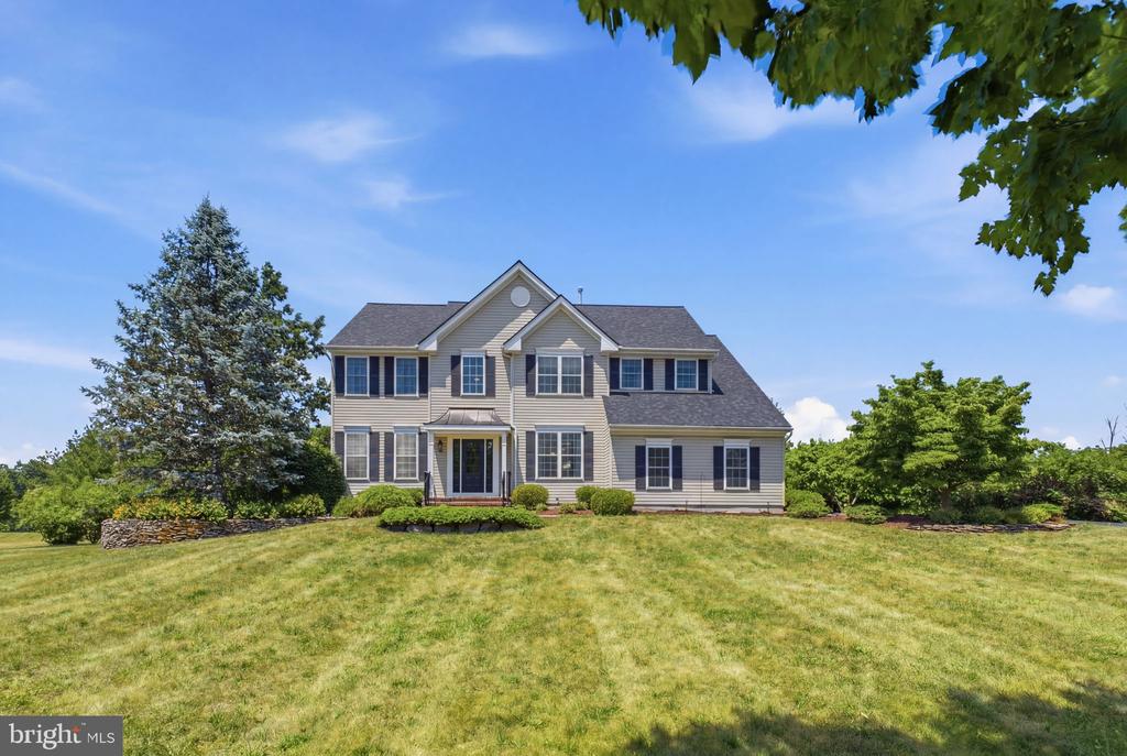 28 MUSIC MOUNTAIN BOULEVARD