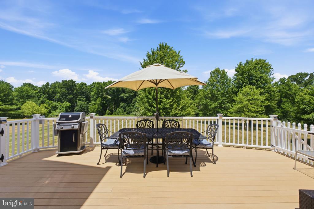 28 MUSIC MOUNTAIN BOULEVARD