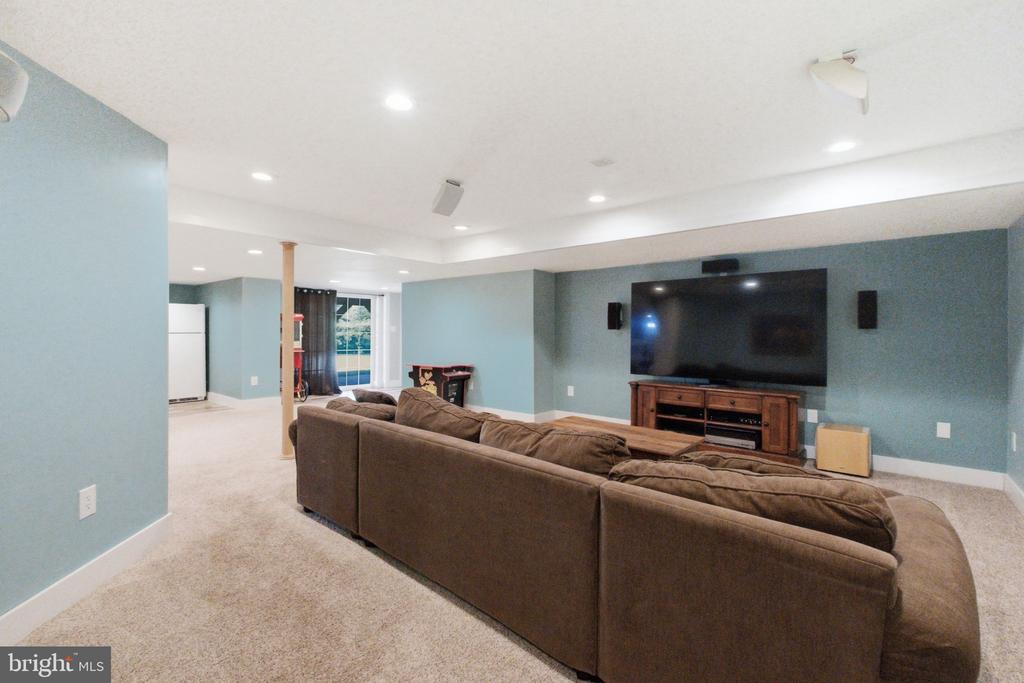 28 MUSIC MOUNTAIN BOULEVARD