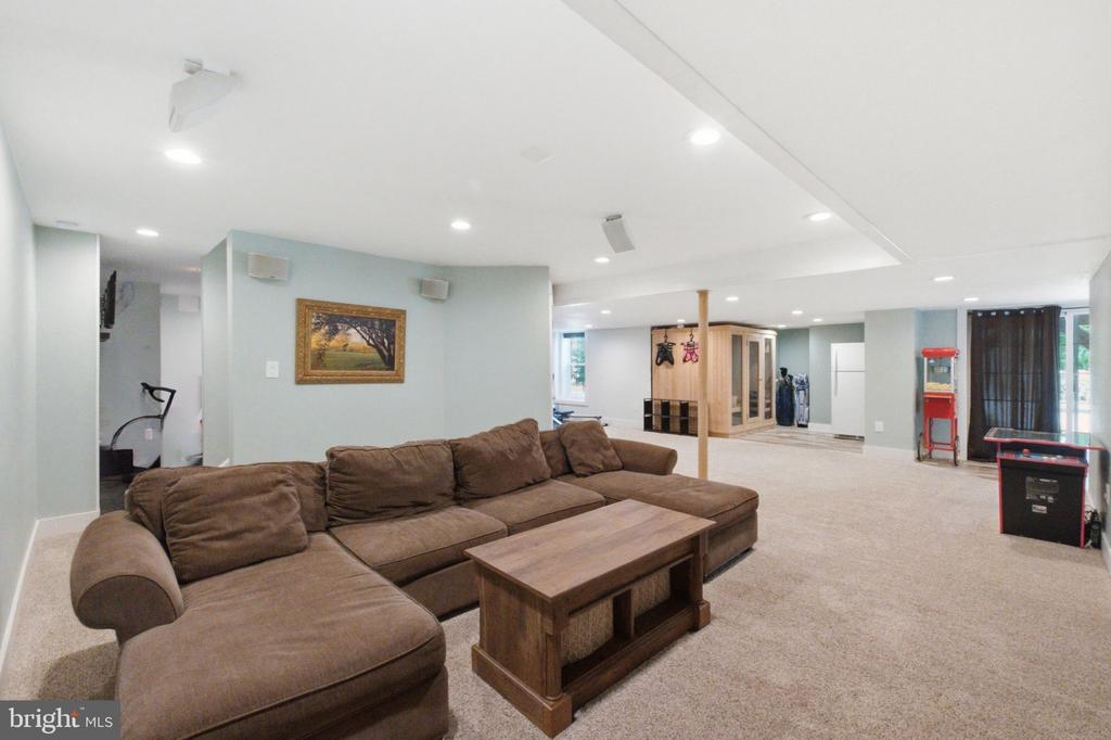 28 MUSIC MOUNTAIN BOULEVARD