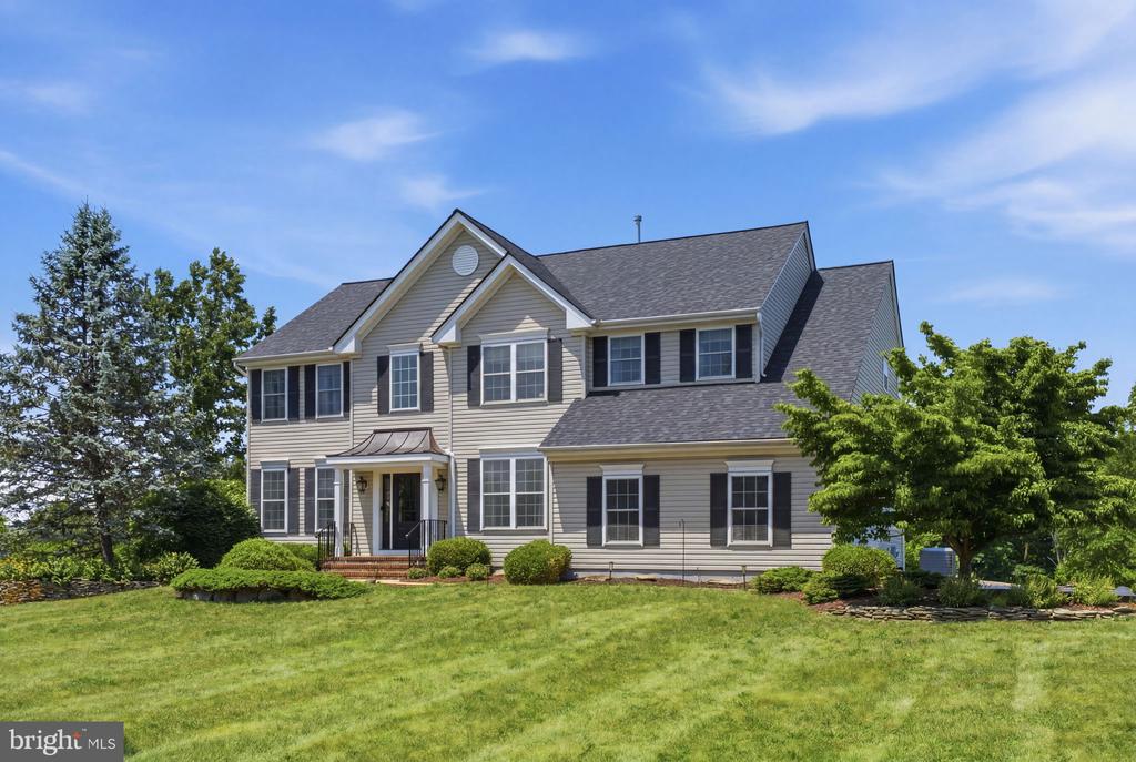 28 MUSIC MOUNTAIN BOULEVARD