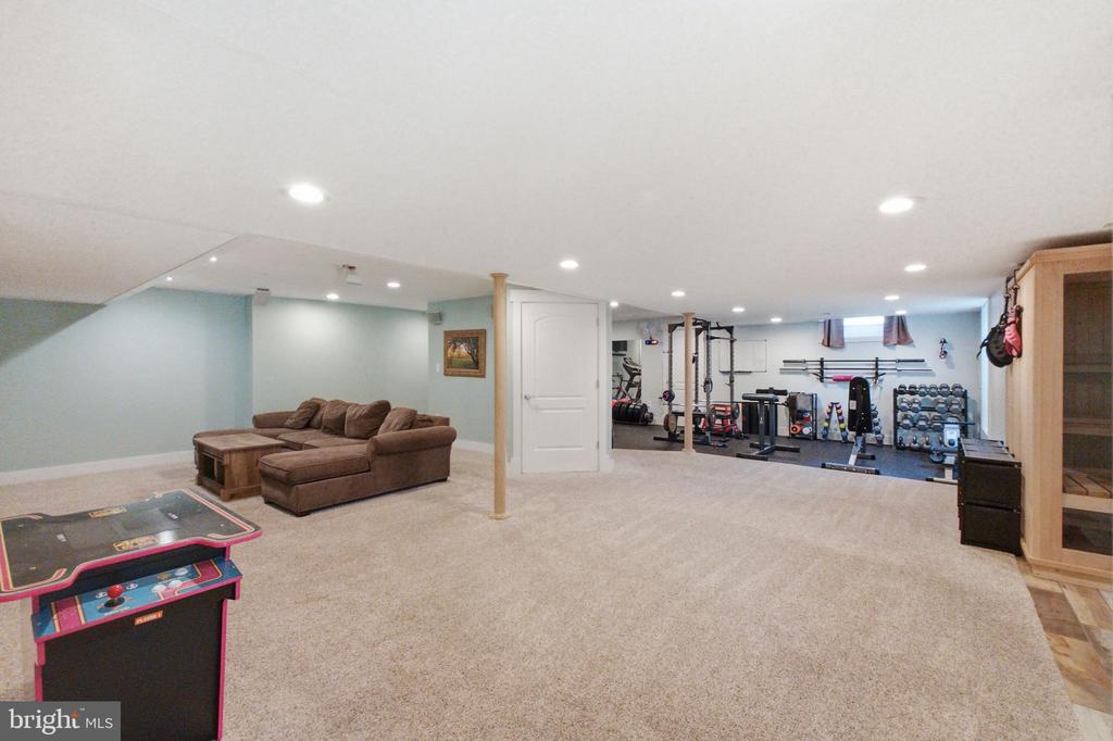 28 MUSIC MOUNTAIN BOULEVARD