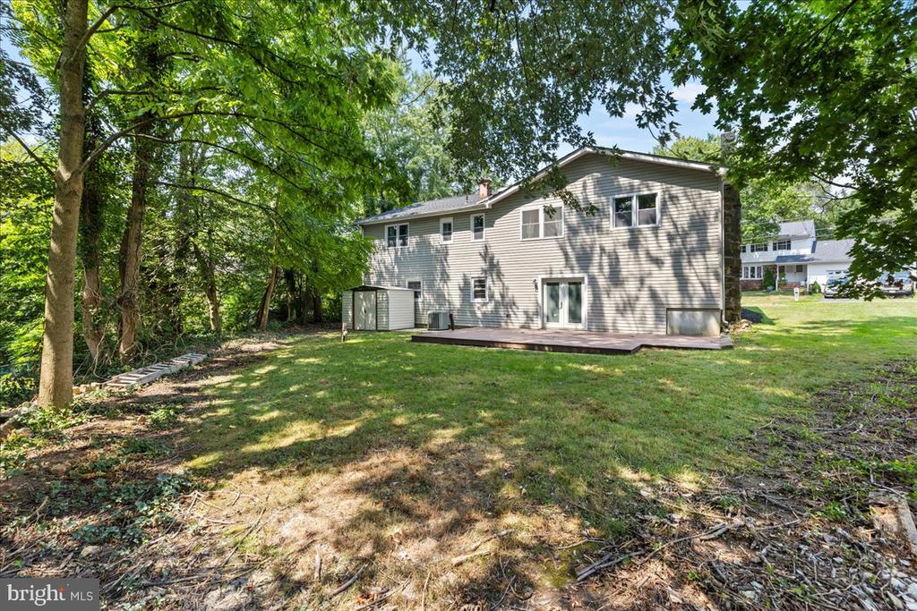 4 Huron Way