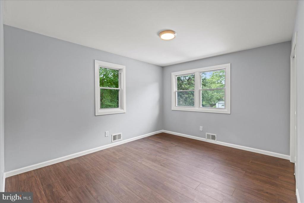 4 Huron Way