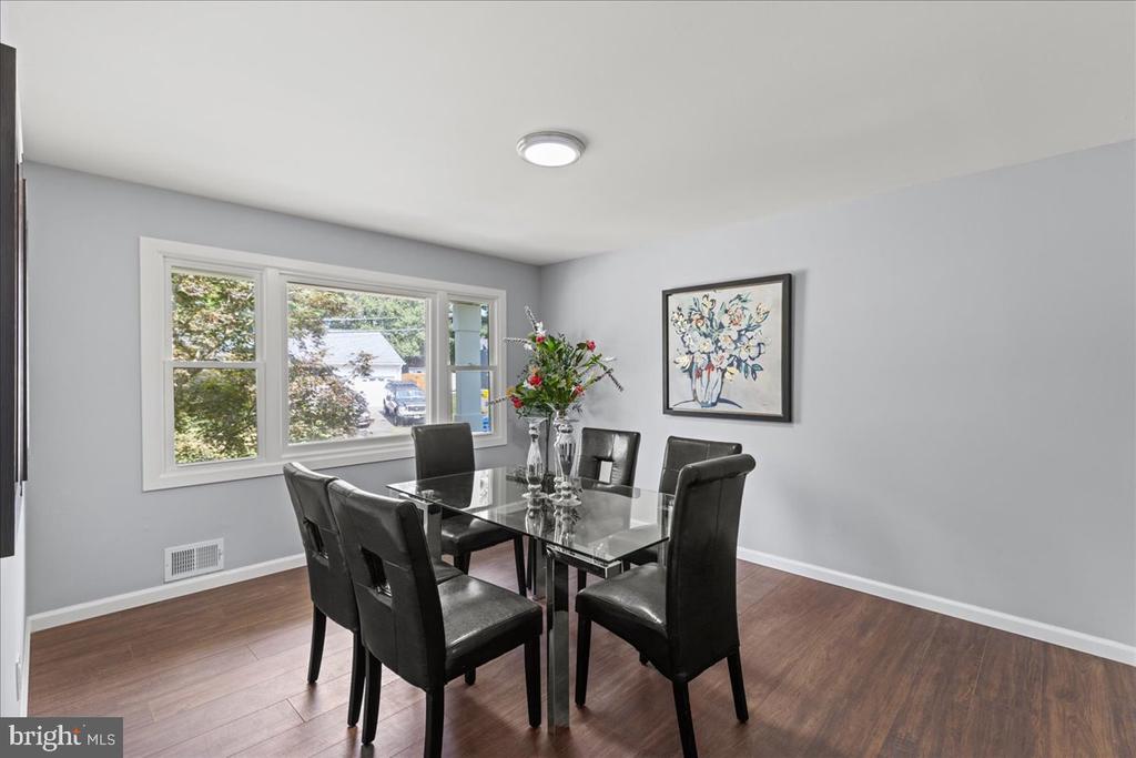 4 Huron Way